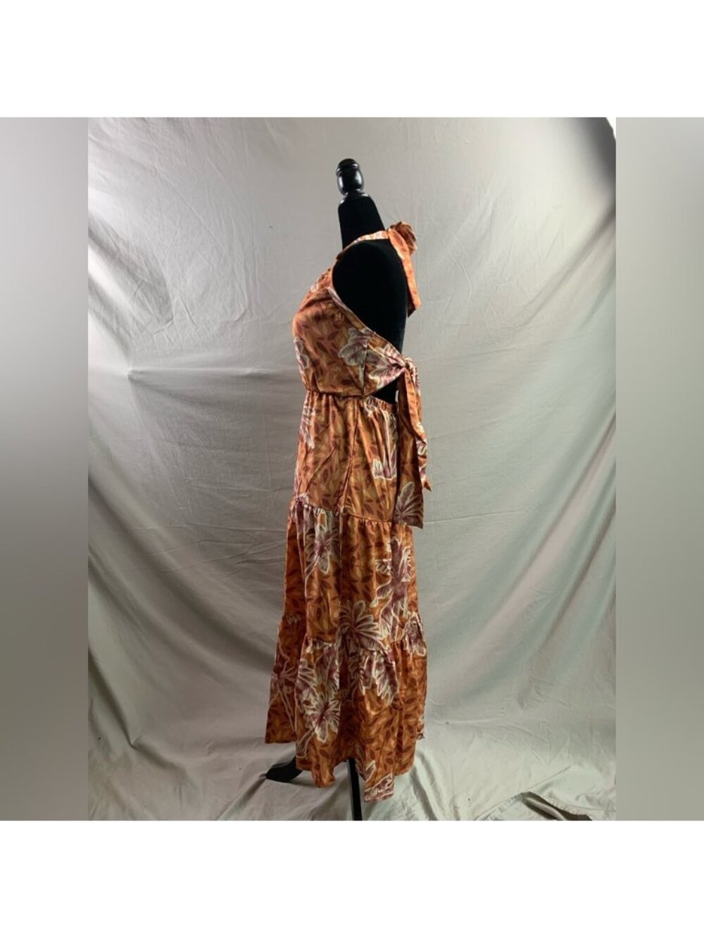Tropical Print Ruffle Hem Tie Back Halter Dress - Picture 8 of 10
